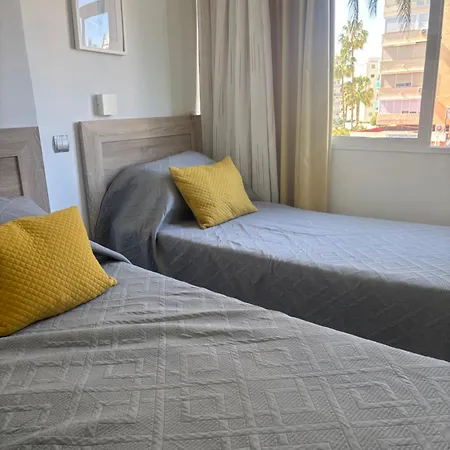 Fabulous Sunny Second Floor - Edificio Europark - Overlooking Gardens And Pools. Appartamento *